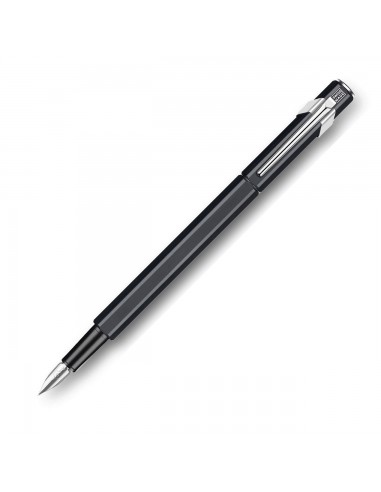 Caran d'Ache 849 Metal Black Fountain Pen ou a consommer sur place